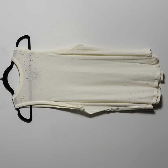 CHASER Paint Splatter Distressed Tank Cream Sleeveless Top Size Large - Picture 8 of 16